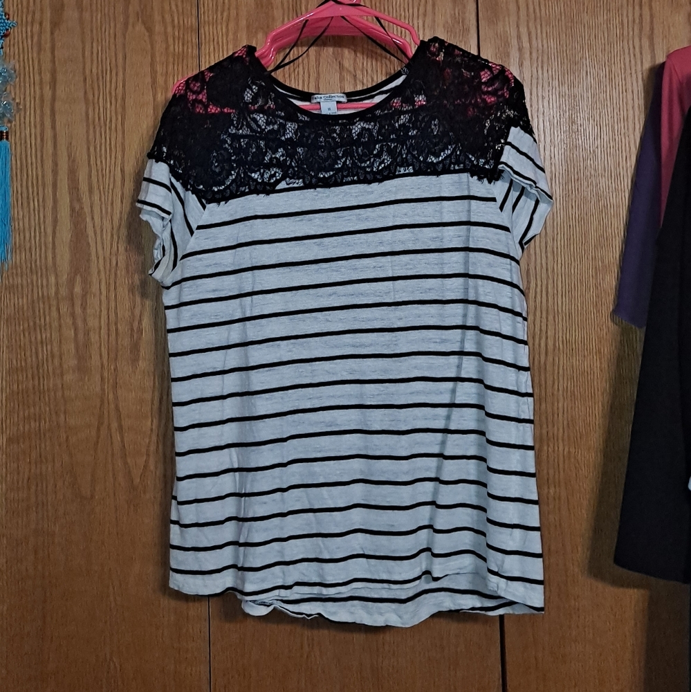 💙Dalia collection Lace striped top 1X